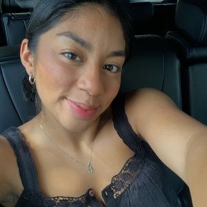 Meet your Posher, Isabel